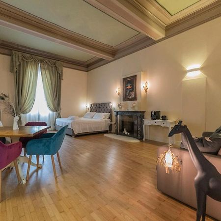 Aldrovandi Luxury Suites And Apartment Bolonia Exterior foto