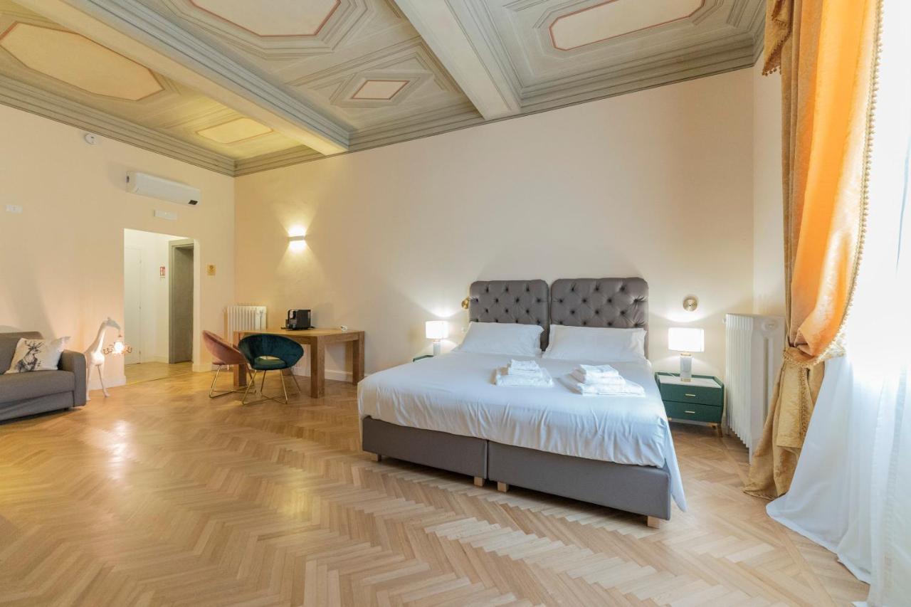 Aldrovandi Luxury Suites And Apartment Bolonia Exterior foto