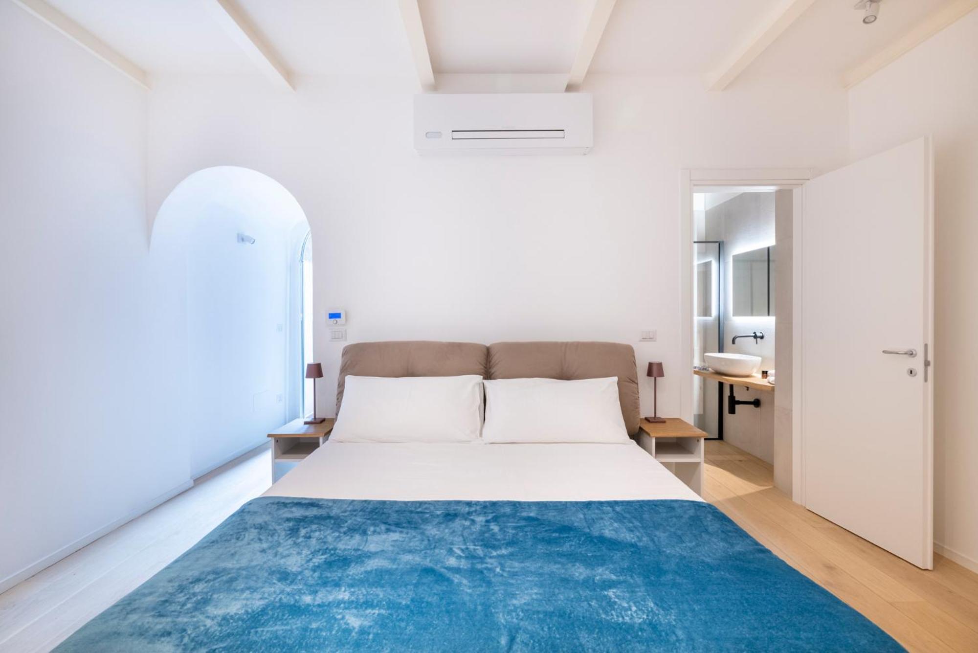 Aldrovandi Luxury Suites And Apartment Bolonia Exterior foto