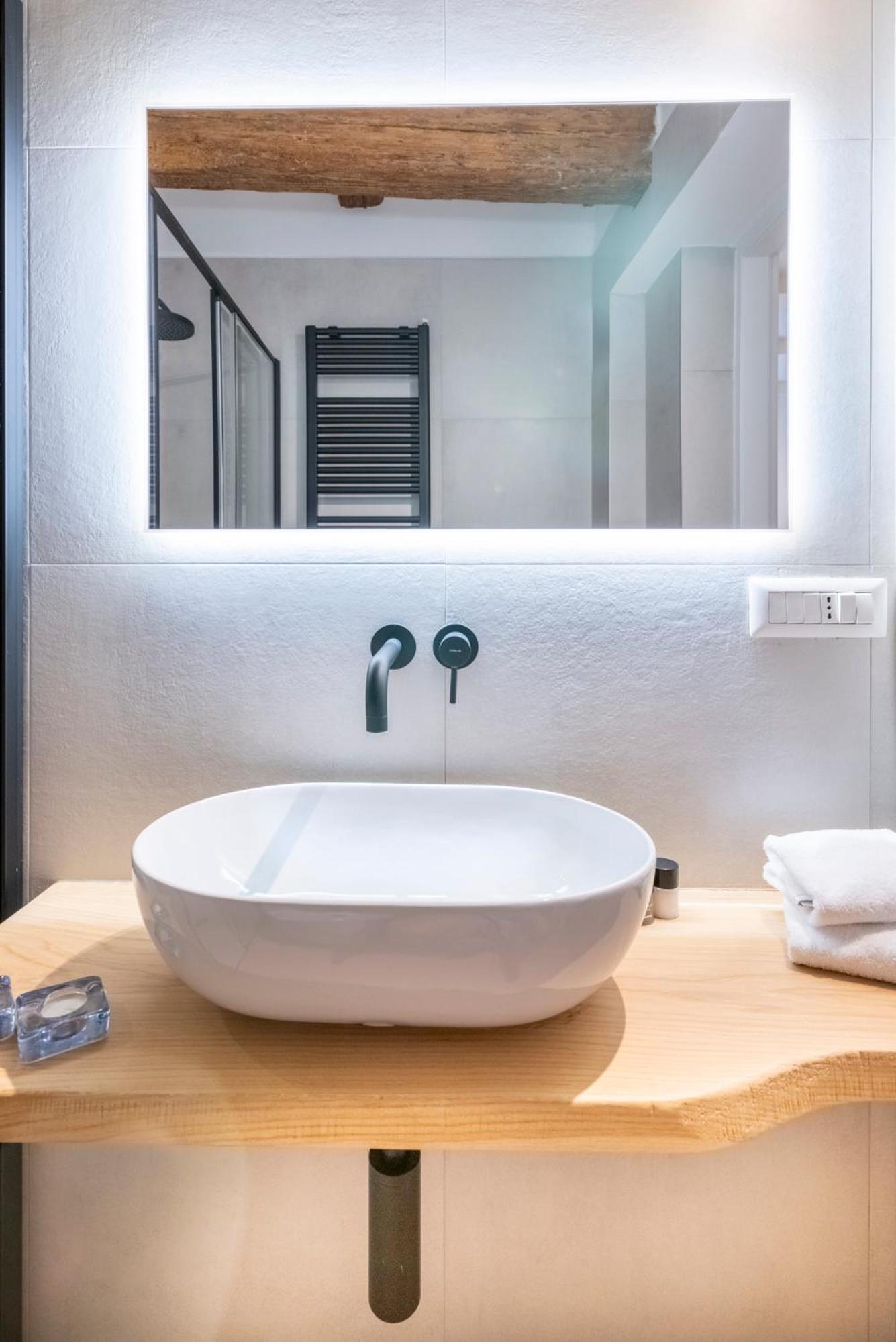 Aldrovandi Luxury Suites And Apartment Bolonia Exterior foto