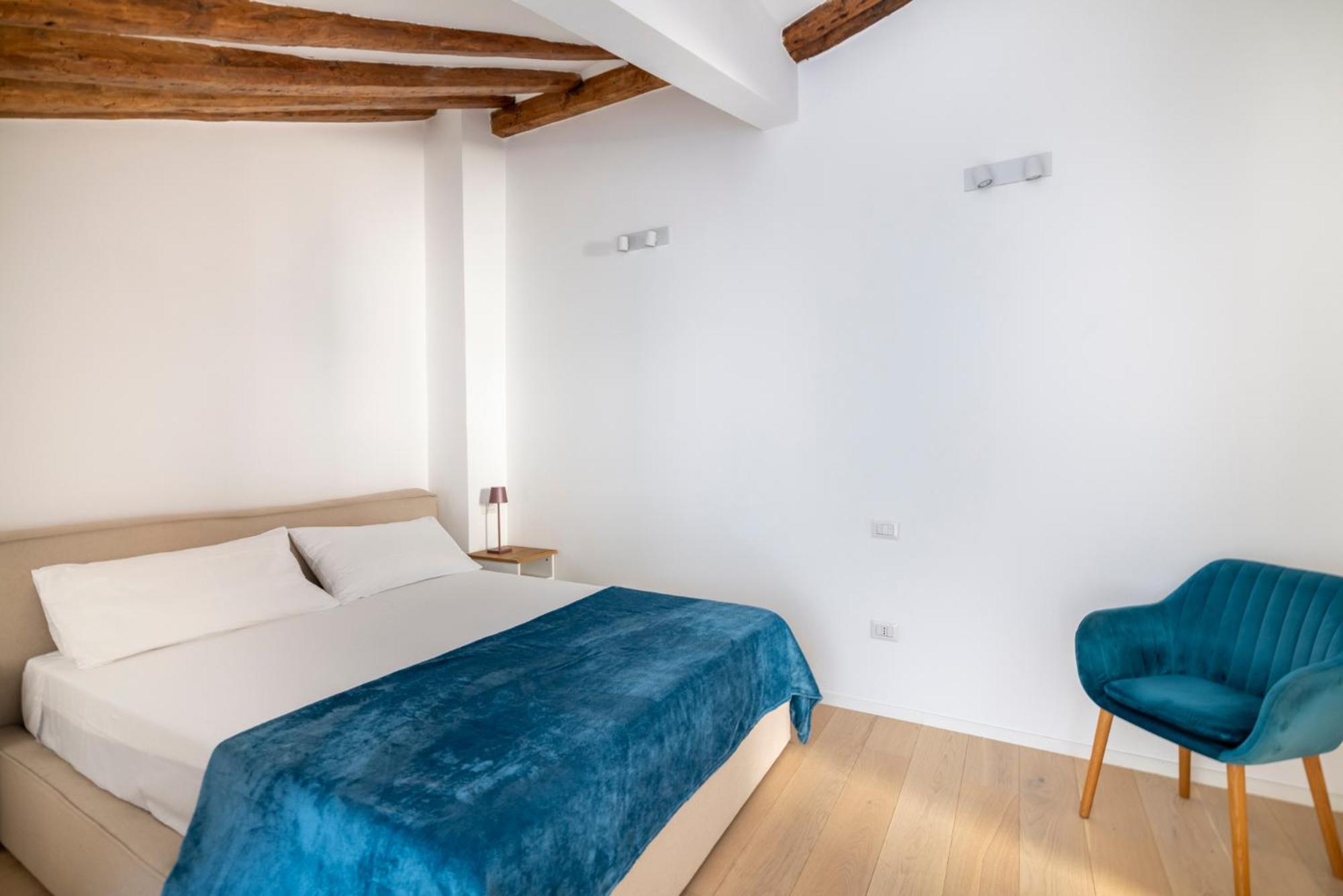 Aldrovandi Luxury Suites And Apartment Bolonia Exterior foto