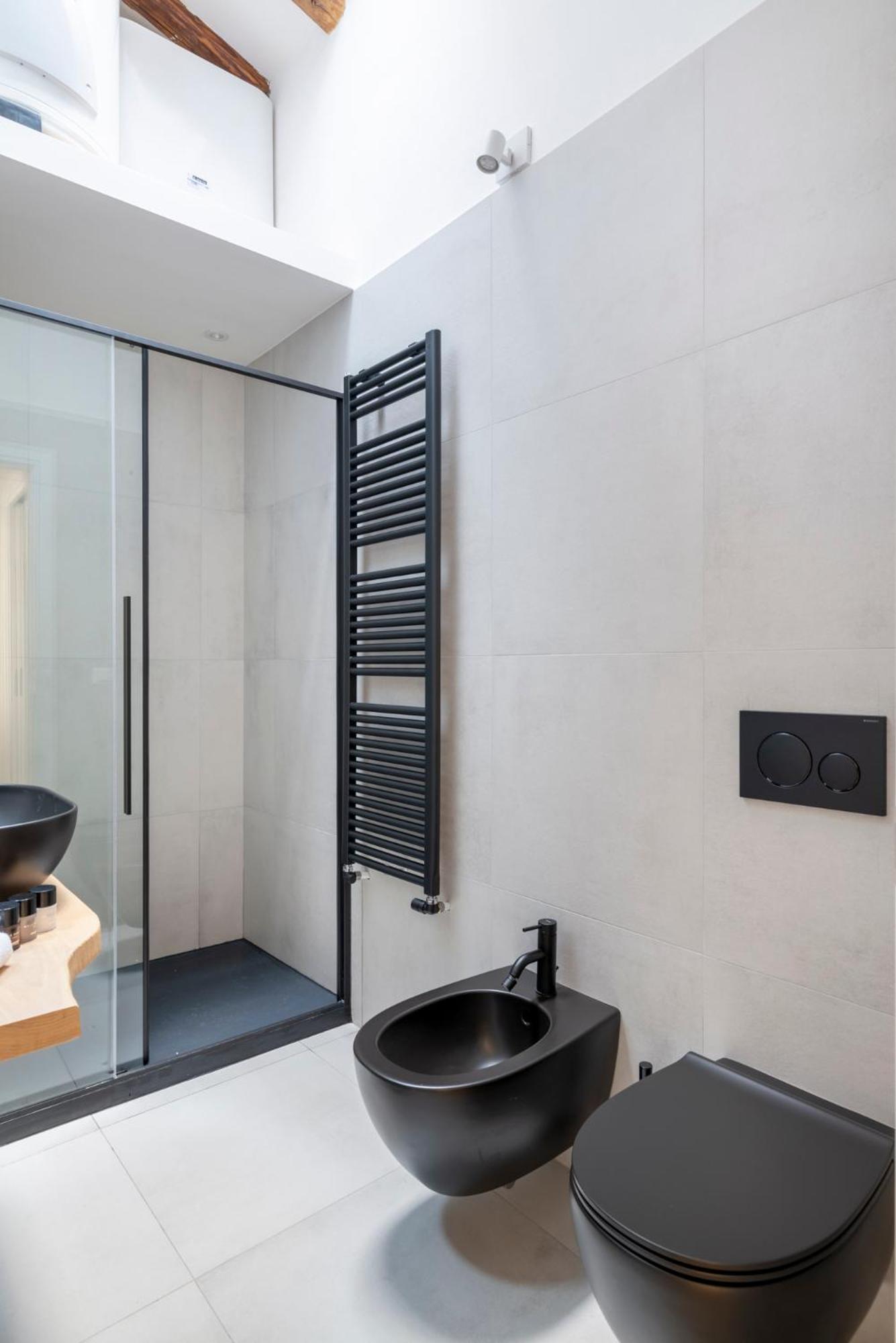 Aldrovandi Luxury Suites And Apartment Bolonia Exterior foto